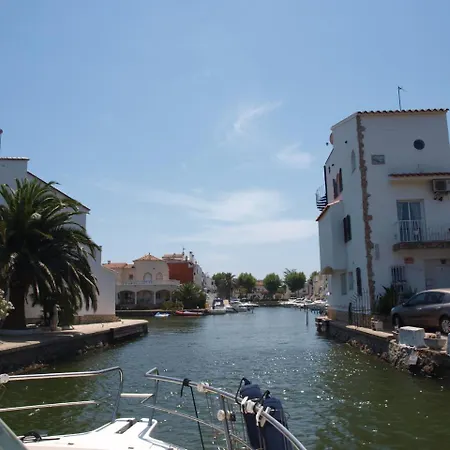 Port Empuries *