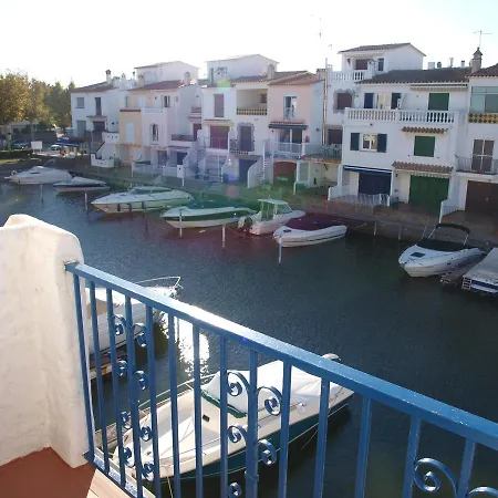 Port Empuries *