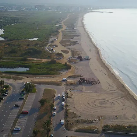 Port Empuries *