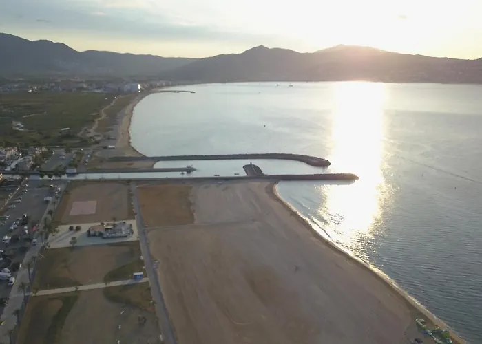 Port Empuries *