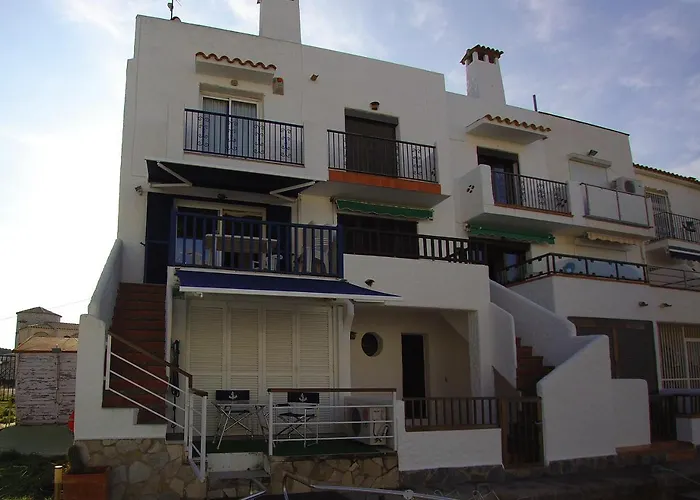 Port Empuries *